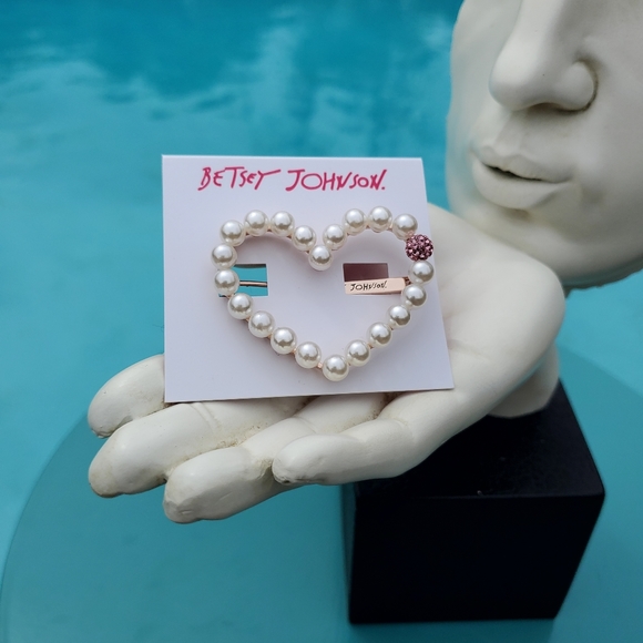 Rose Gold Crystal/Pearl Open Heart Hair Barrette - Picture 15 of 16